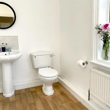 The Neville - Quaint Victorian With Free Parking * York