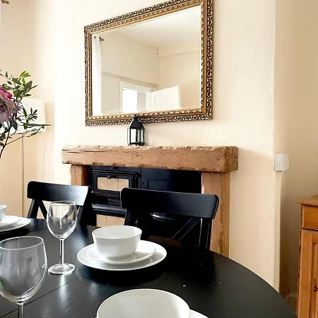 The Neville - Quaint Victorian With Free Parking * York