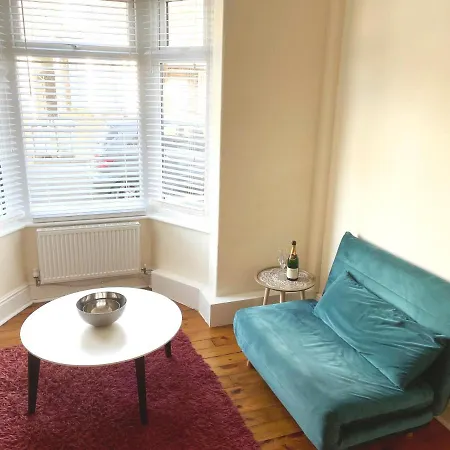 The Neville - Quaint Victorian With Free Parking * York