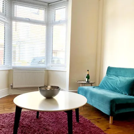 The Neville - Quaint Victorian With Free Parking Lägenhet York