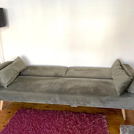 The Neville - Quaint Victorian With Free Parking *