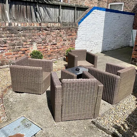 The Neville - Quaint Victorian With Free Parking * York