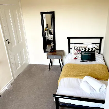 The Neville - Quaint Victorian With Free Parking Apartamento