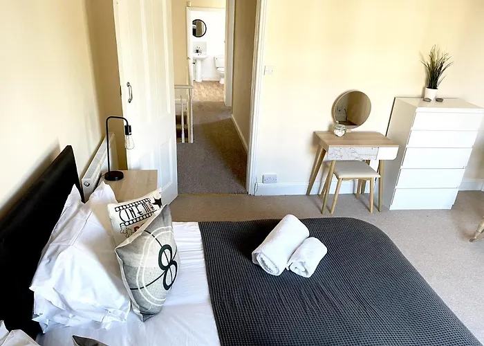The Neville - Quaint Victorian With Free Parking Apartament York