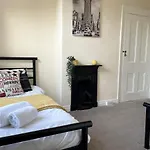 The Neville - Quaint Victorian With Free Parking Lejlighed
