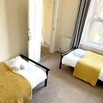 The Neville - Quaint Victorian With Free Parking Lejlighed *